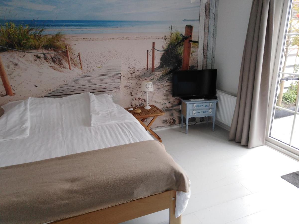 Tante Cher A La Mer - Zeeland Biggekerke Bagian luar foto